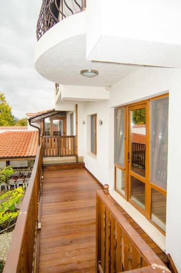 Фото номера Четырехместный номер с видом на горы Гостевой дом Guest House Villa Elma г. Nevsha 2